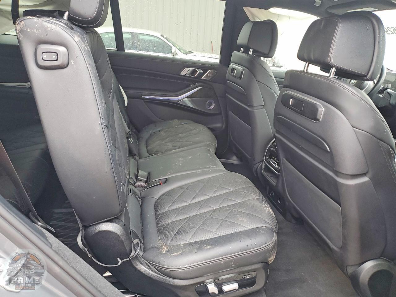 2024 BMW X7 — фото 11