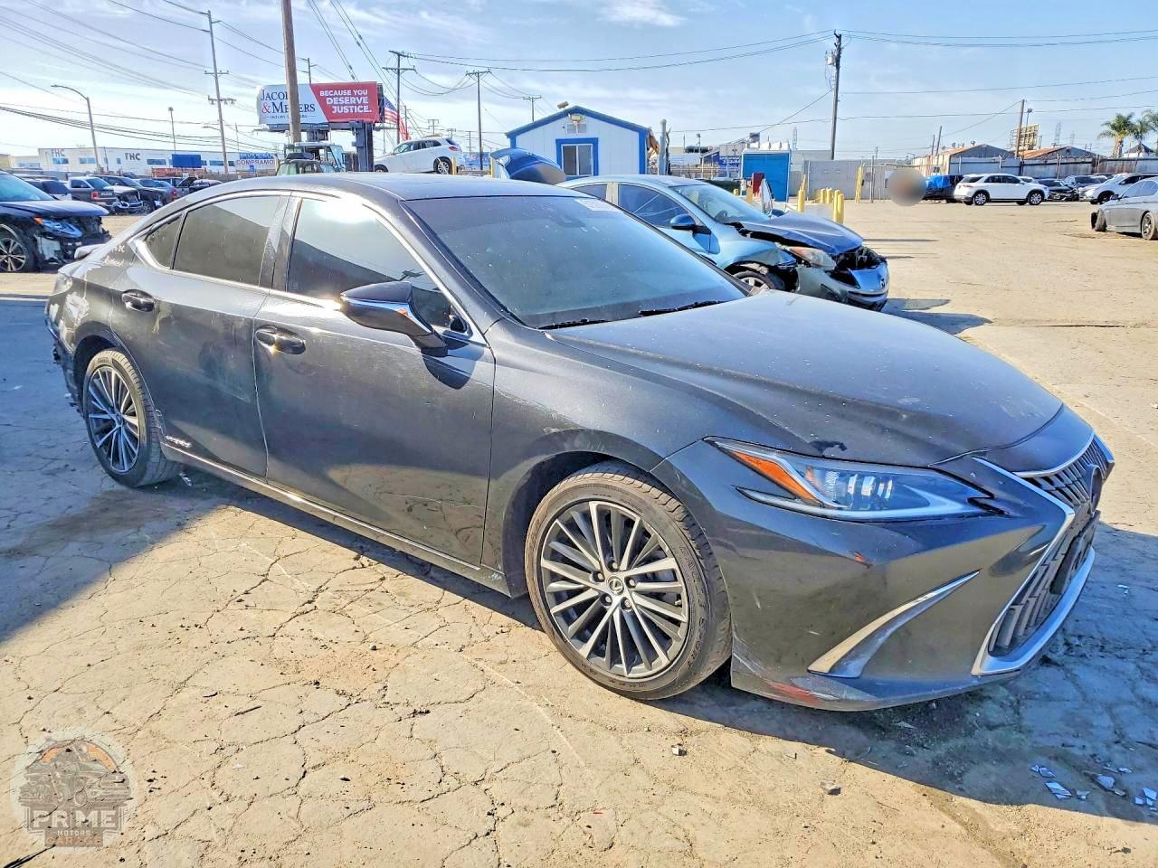 2022 LEXUS ES — фото 4