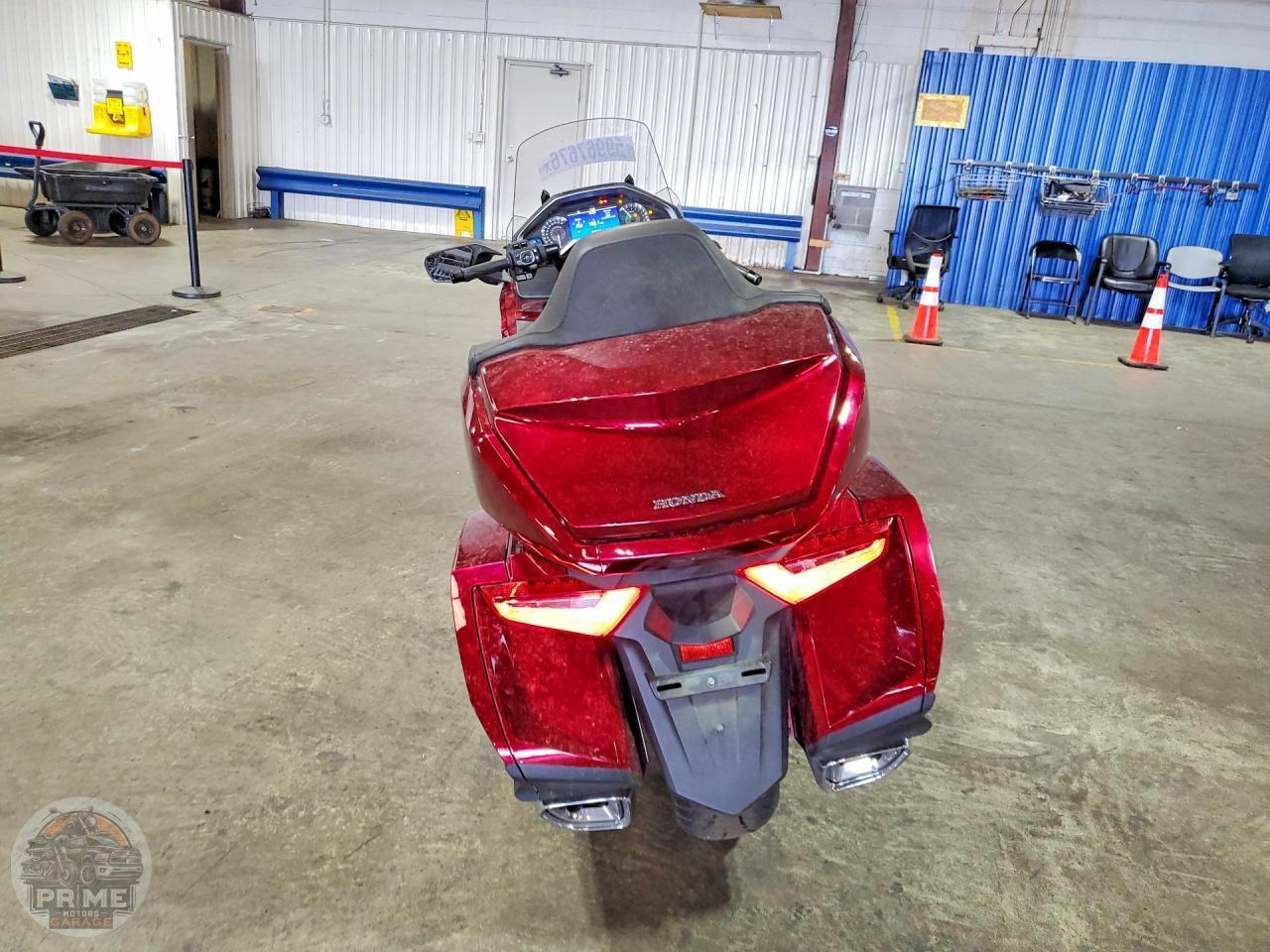2018 HONDA GL1800 — фото 4