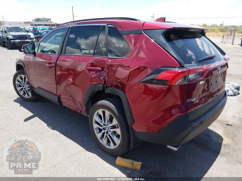 2025 TOYOTA RAV4 XLE PREMIUM — фото 3