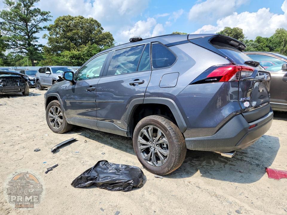 2025 TOYOTA RAV4 — фото 2