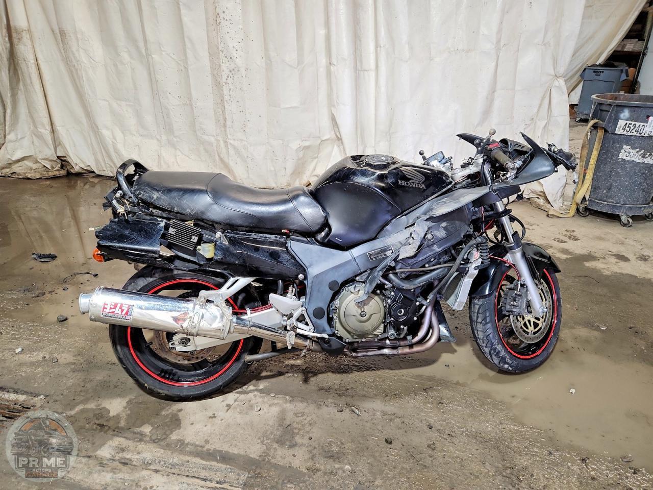 2003 HONDA CBR1100 — фото 1