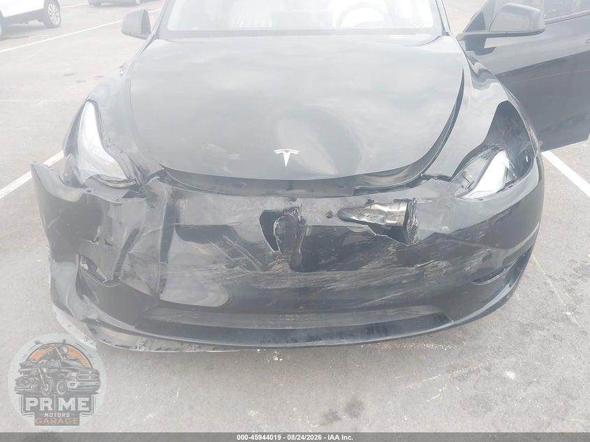 2025 TESLA MODEL Y LONG RANGE DUAL MOTOR ALL-WHEEL DRIVE — фото 6