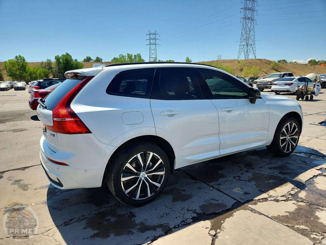 2025 VOLVO XC60 — фото 2