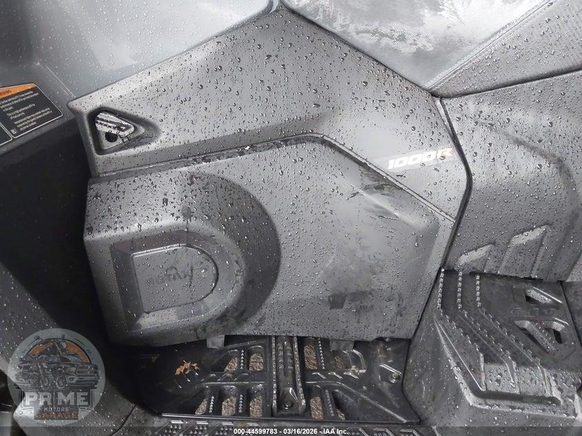 2025 CAN-AM OUTLANDER MAX 1000R DPS — фото 9