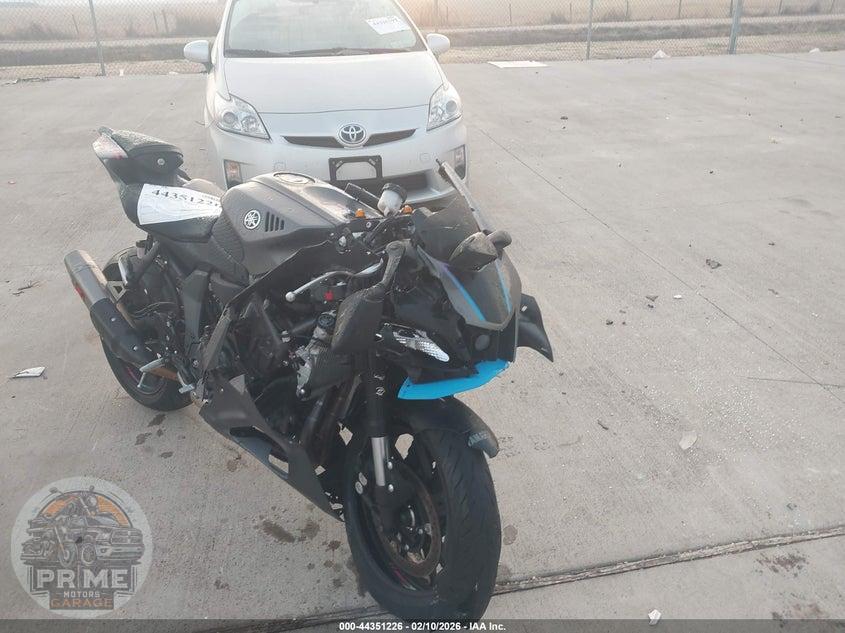2024 YAMAHA YZFR7