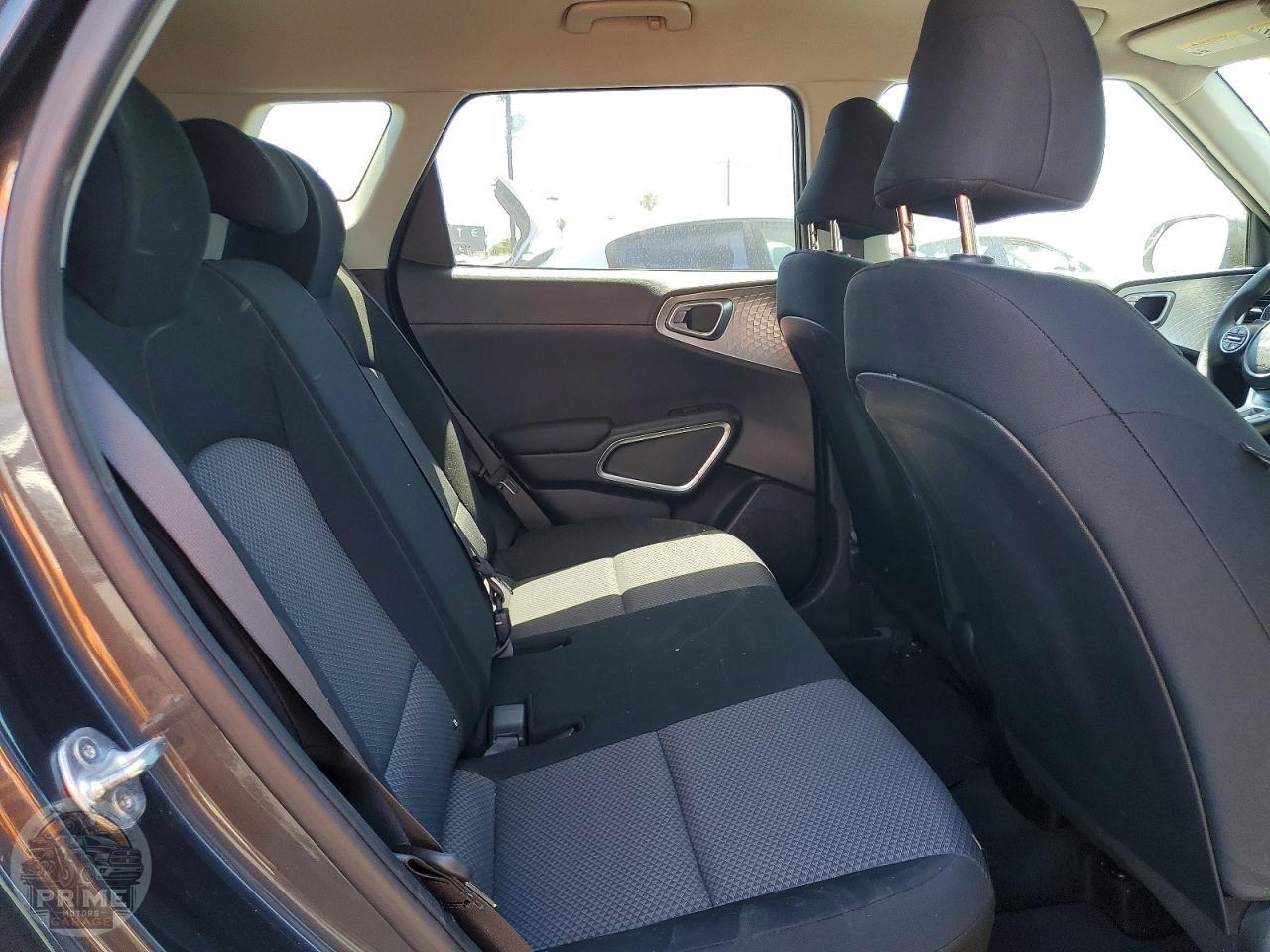 2025 KIA SOUL — фото 11