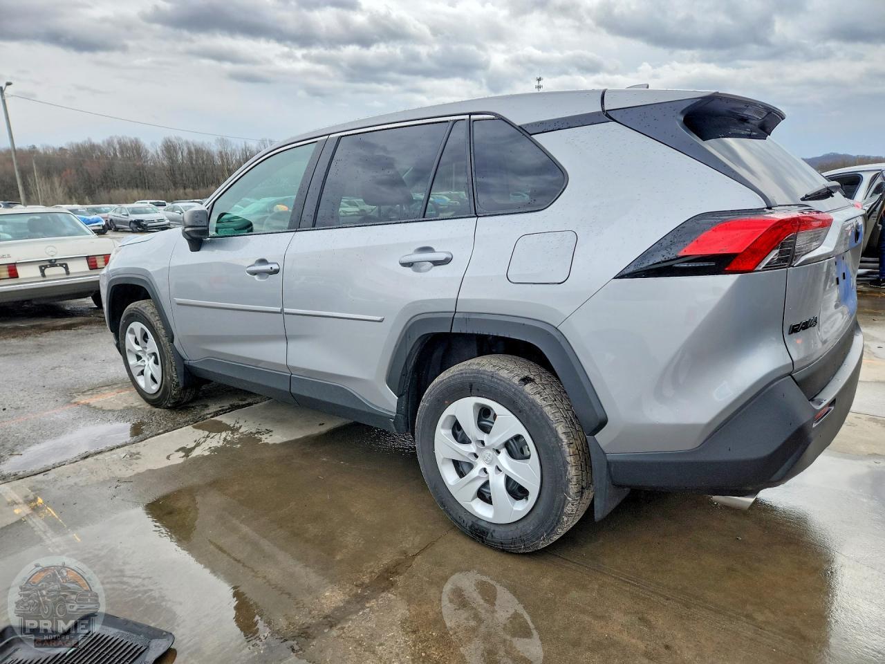 2025 TOYOTA RAV4 — фото 2