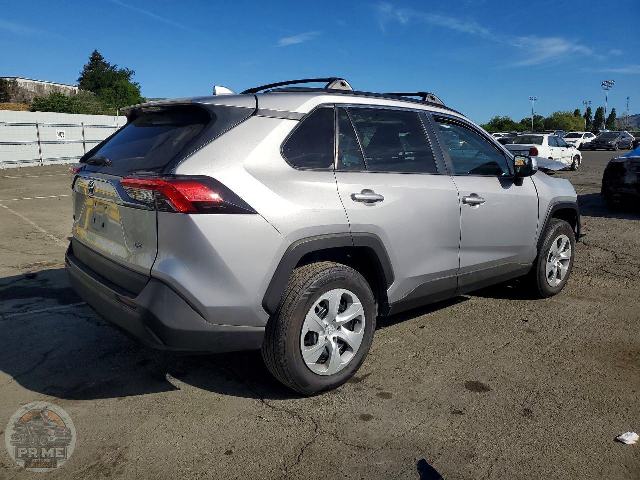 2020 TOYOTA RAV4 — фото 3