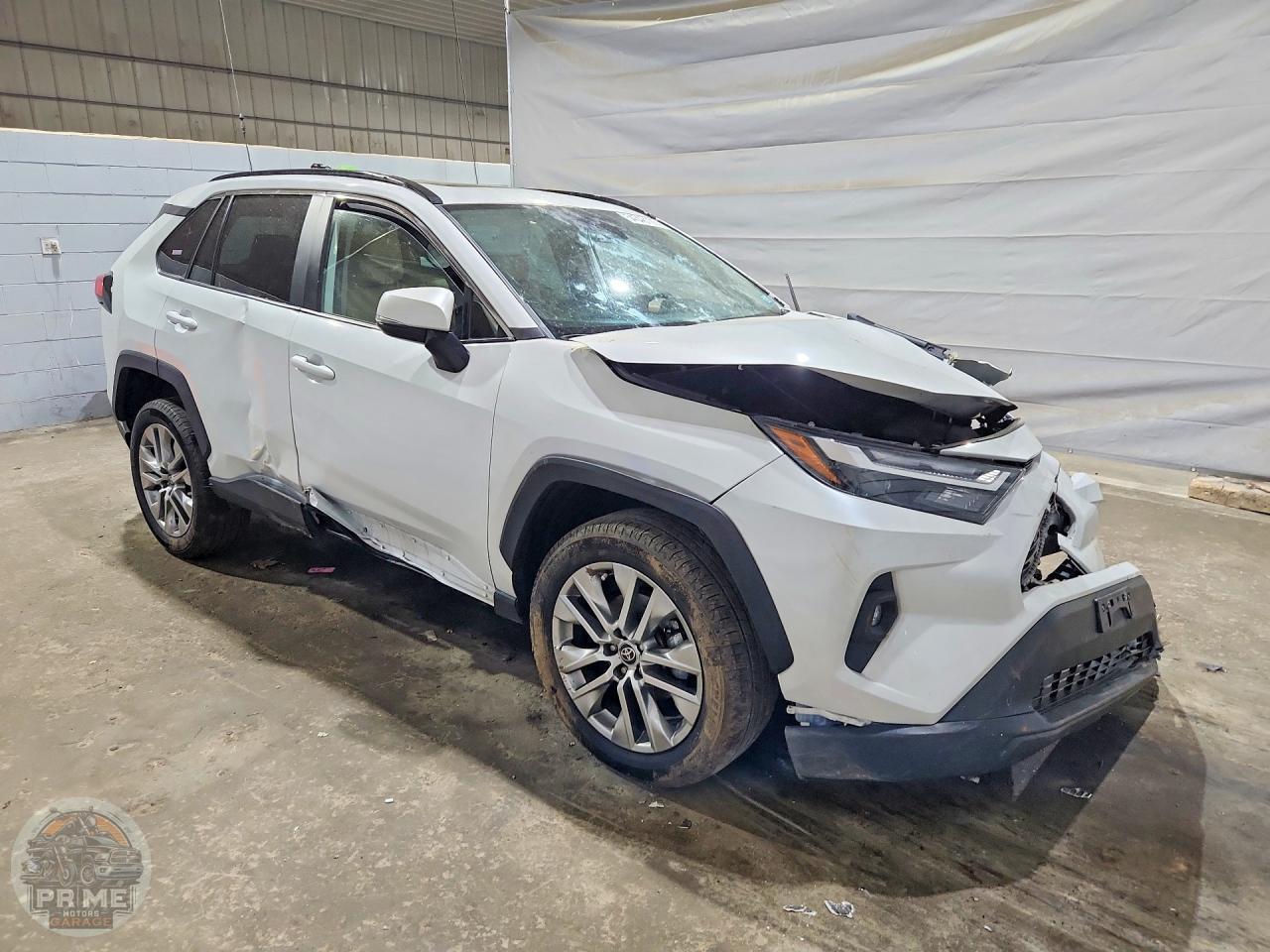 2025 TOYOTA RAV4 — фото 4