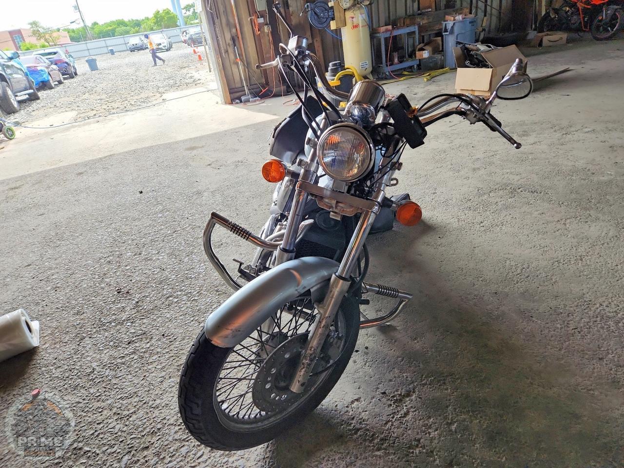 2007 HONDA VT600 — фото 2