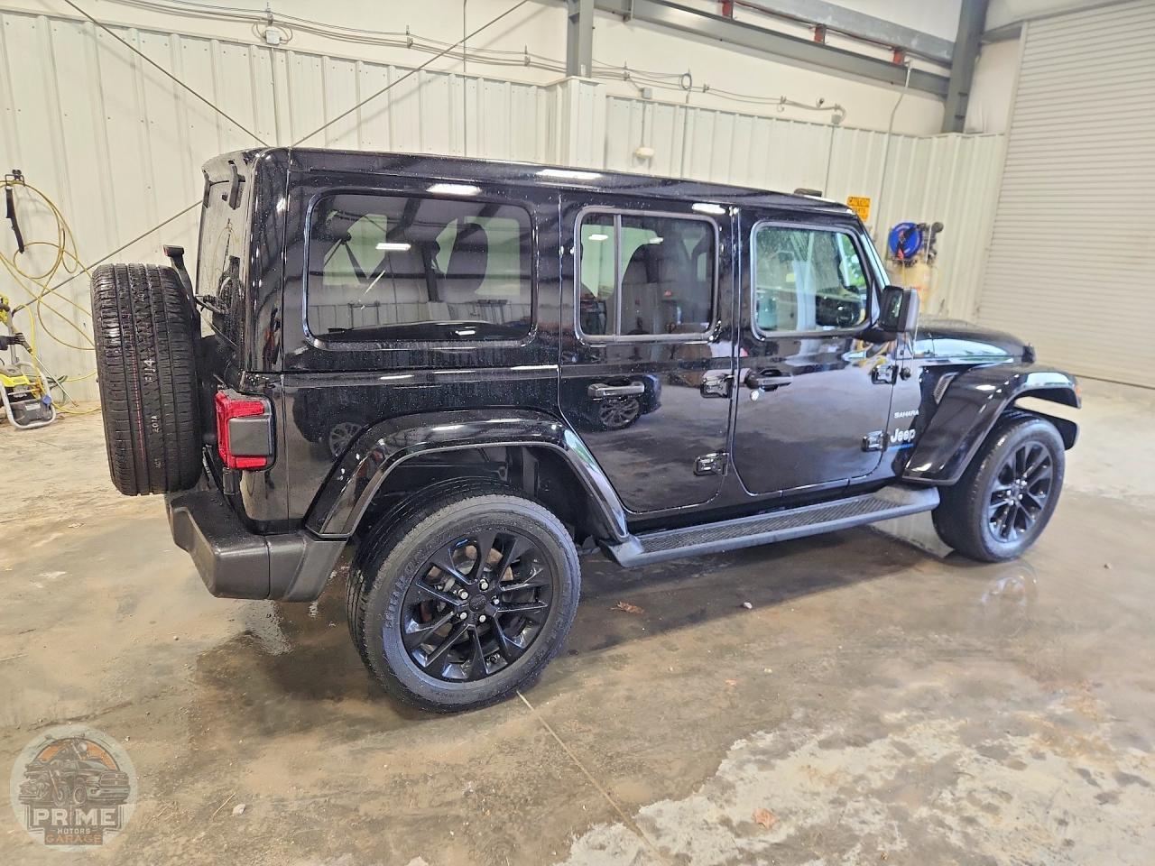 2023 JEEP WRANGLER — фото 3
