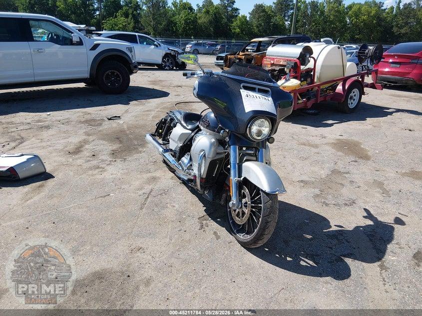 2019 HARLEY-DAVIDSON FLHXSE