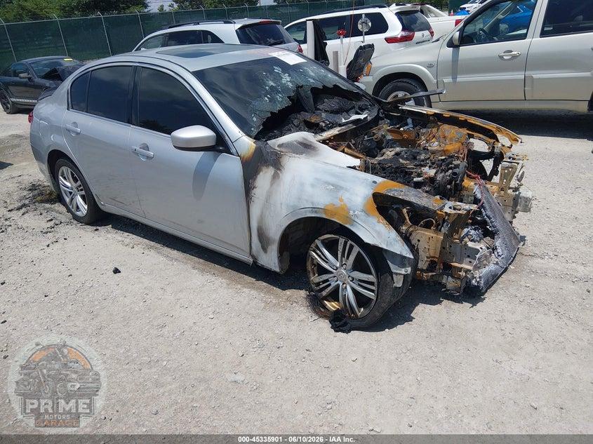 2013 INFINITI G37X