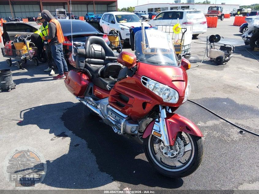 2001 HONDA GL1800
