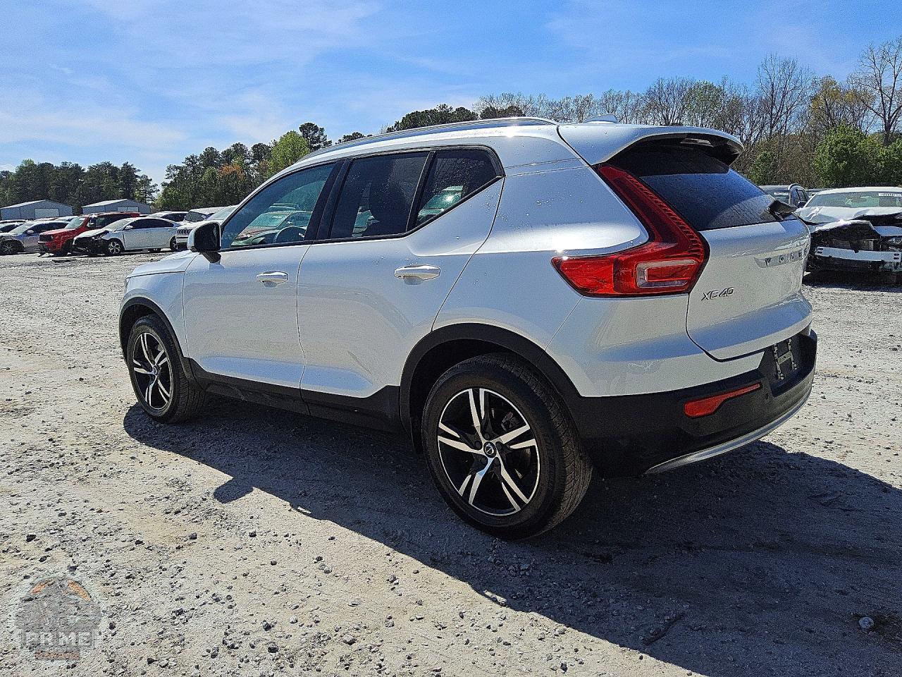 2023 VOLVO XC40 — фото 2