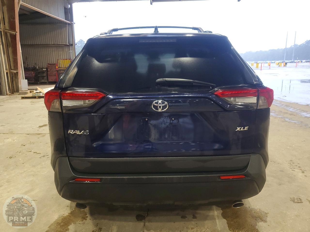 2020 TOYOTA RAV4 — фото 6