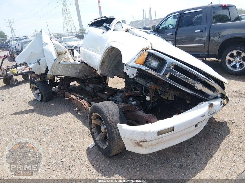 1997 CHEVROLET S-10 LS