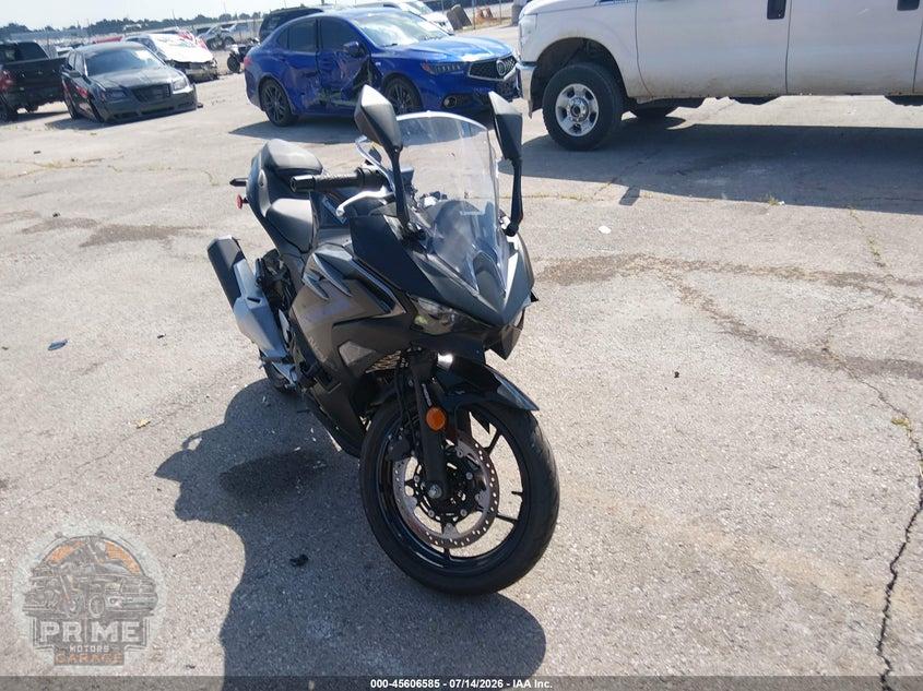 2025 KAWASAKI EX500 A/B