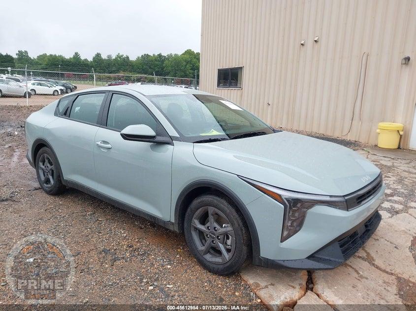 2026 KIA K4 LXS