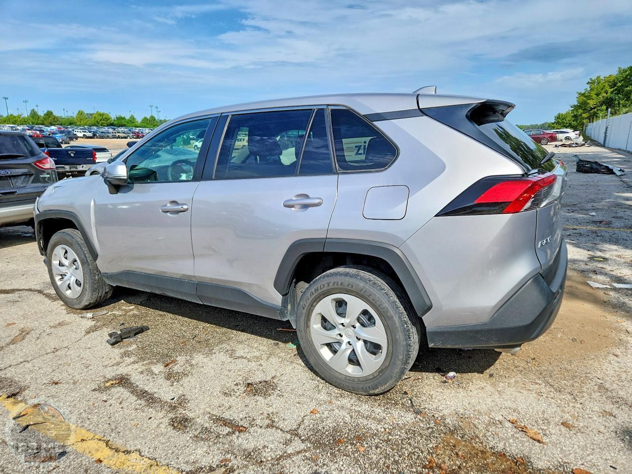 2023 TOYOTA RAV4 — фото 2