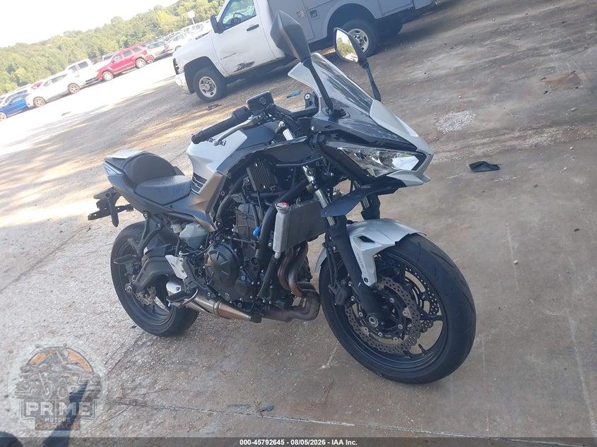 2026 KAWASAKI EX650 P