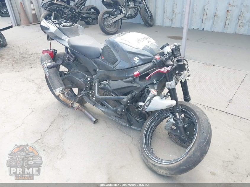 2025 SUZUKI GSX-R600