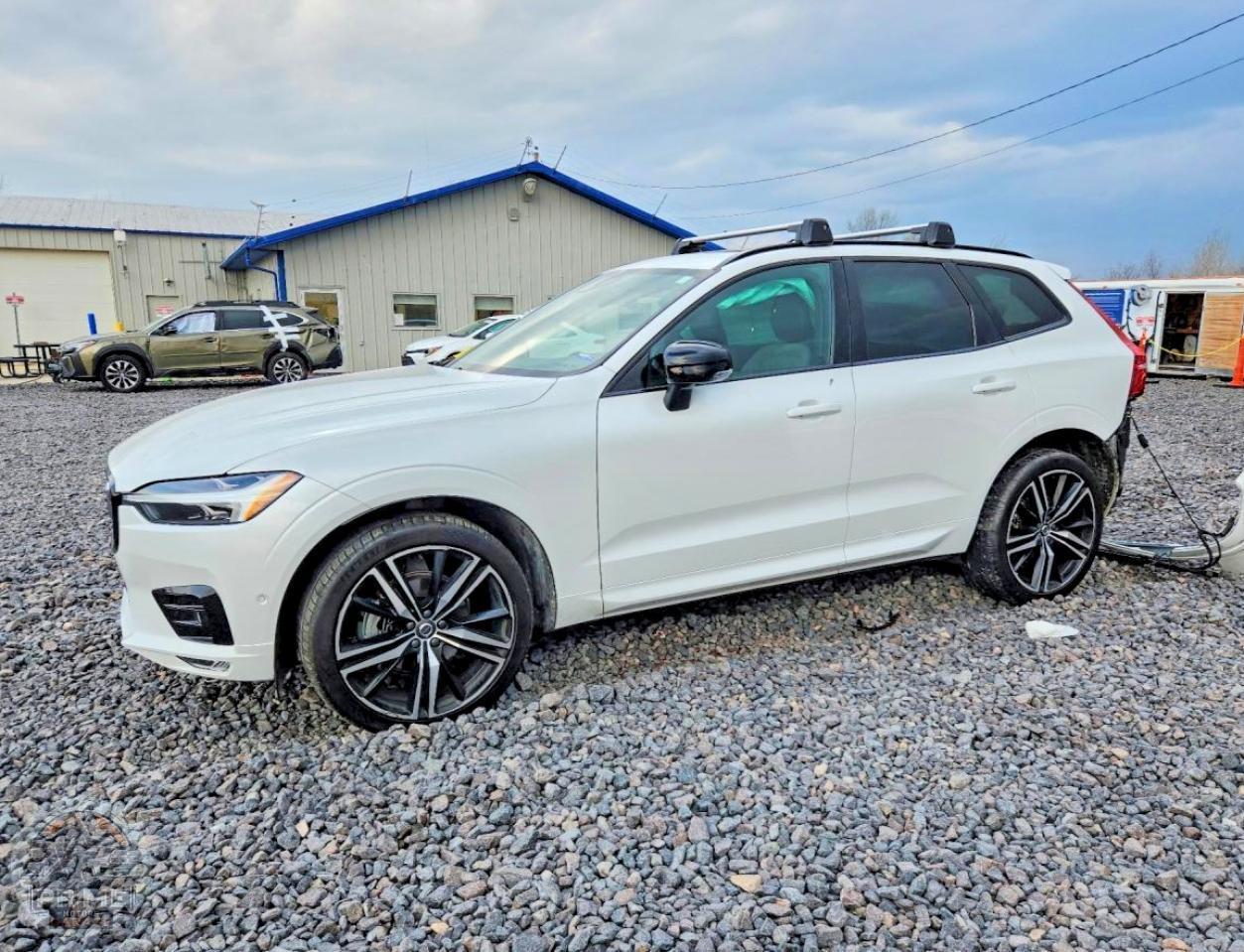 2021 VOLVO XC60 — фото 1