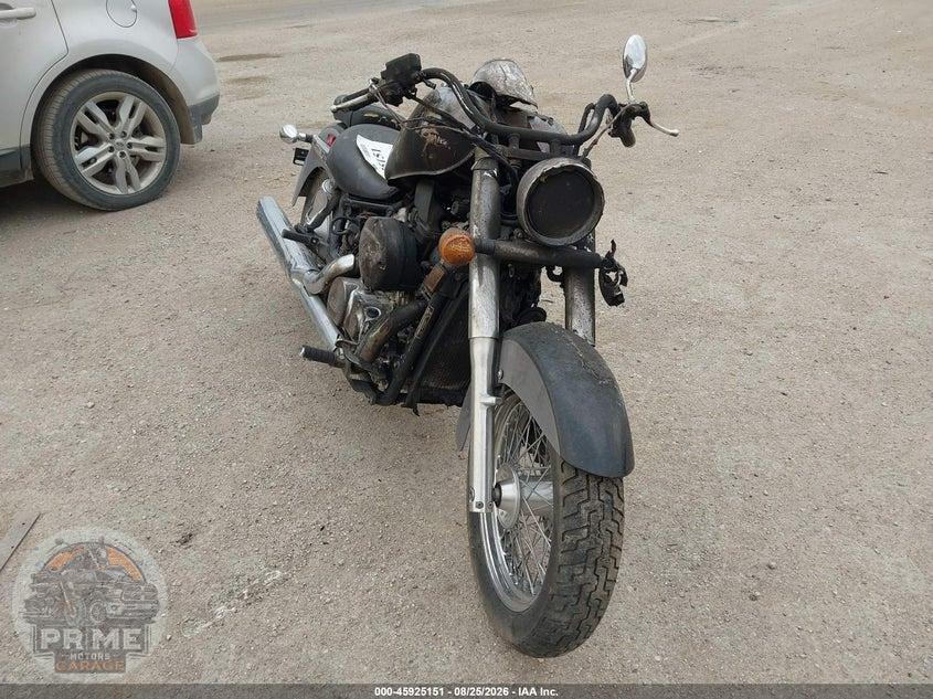 2004 HONDA VT750 CA