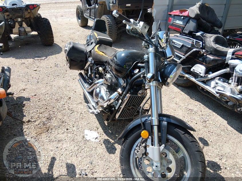 2003 SUZUKI VZ800