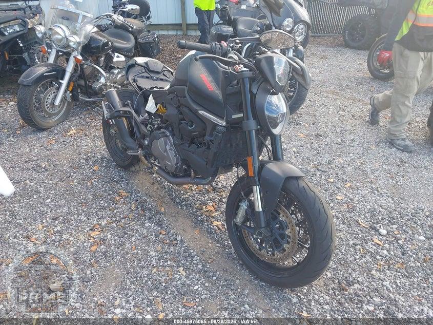 2022 DUCATI MONSTER