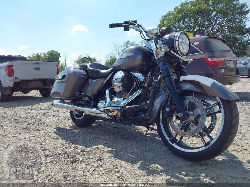 2014 HARLEY-DAVIDSON FLHP (POLICE ROAD KING) POLICE ROAD KING