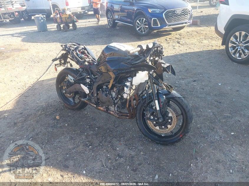 2025 KAWASAKI ZX400 P
