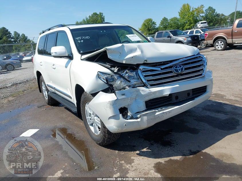 2013 TOYOTA LAND CRUISER V8