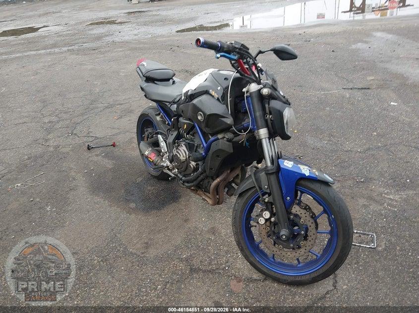 2015 YAMAHA FZ07