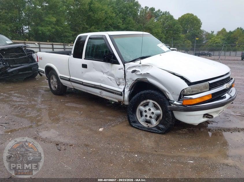 1998 CHEVROLET T10 LS FLEETSIDE