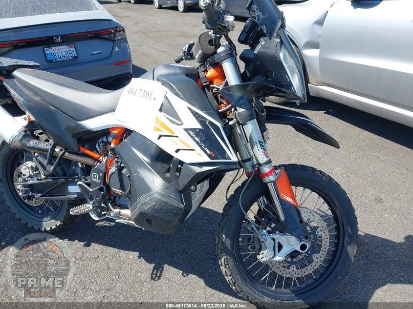2020 KTM 790 ADVENTURE R