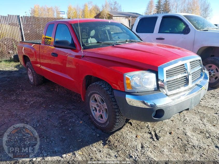 2005 DODGE DAKOTA SLT