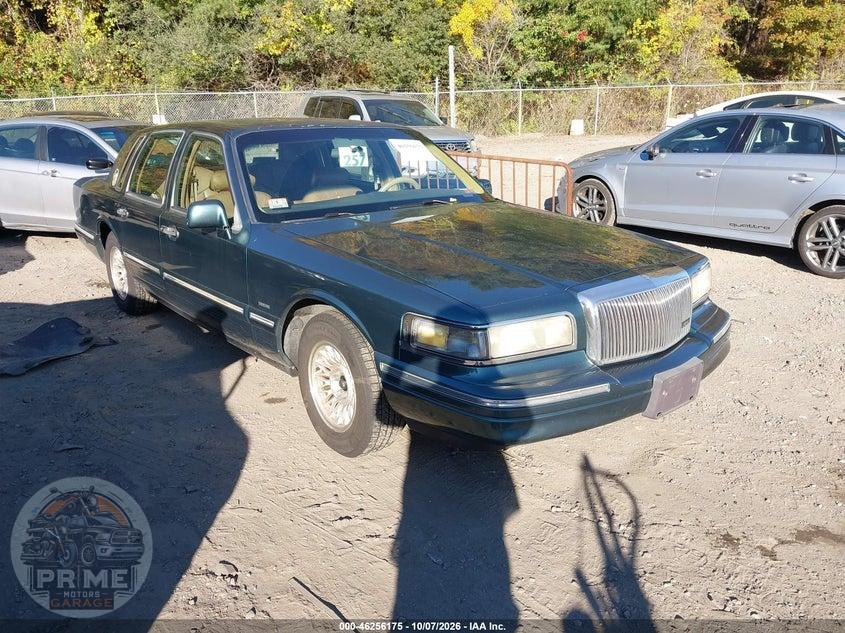 1996 LINCOLN TOWN CAR EXECUTIVE