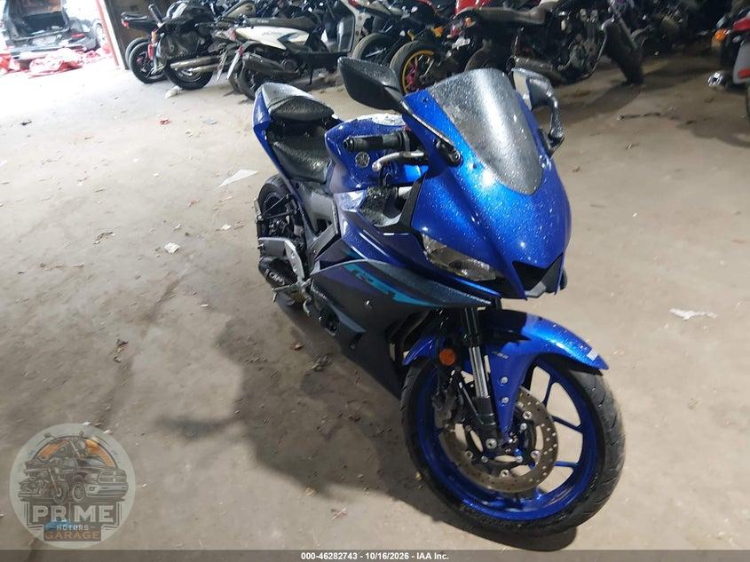 2024 YAMAHA YZFR3 A