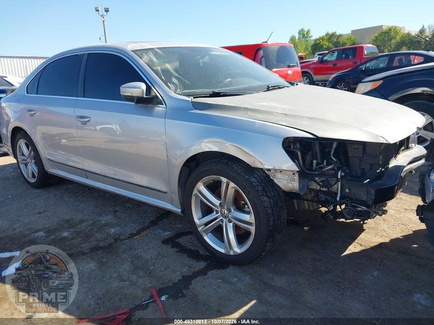 2013 VOLKSWAGEN PASSAT 2.0L TDI SE