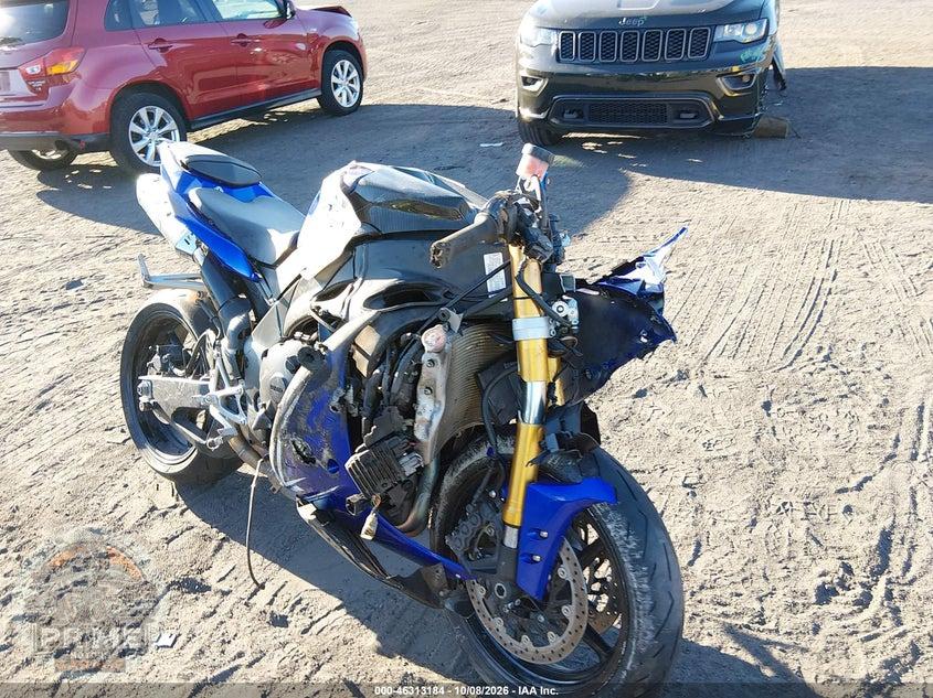 2009 YAMAHA YZFR1