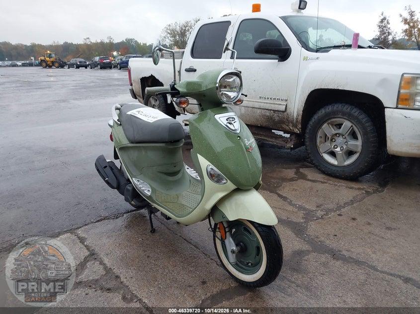 2009 GENUINE SCOOTER CO. BUDDY 150/ST TROPEZ