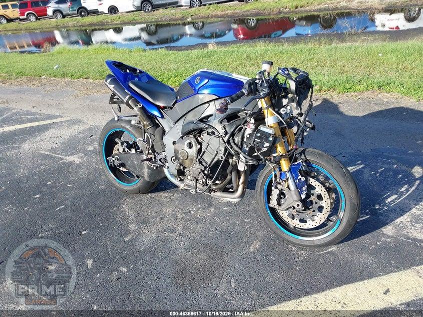 2010 YAMAHA YZFR1