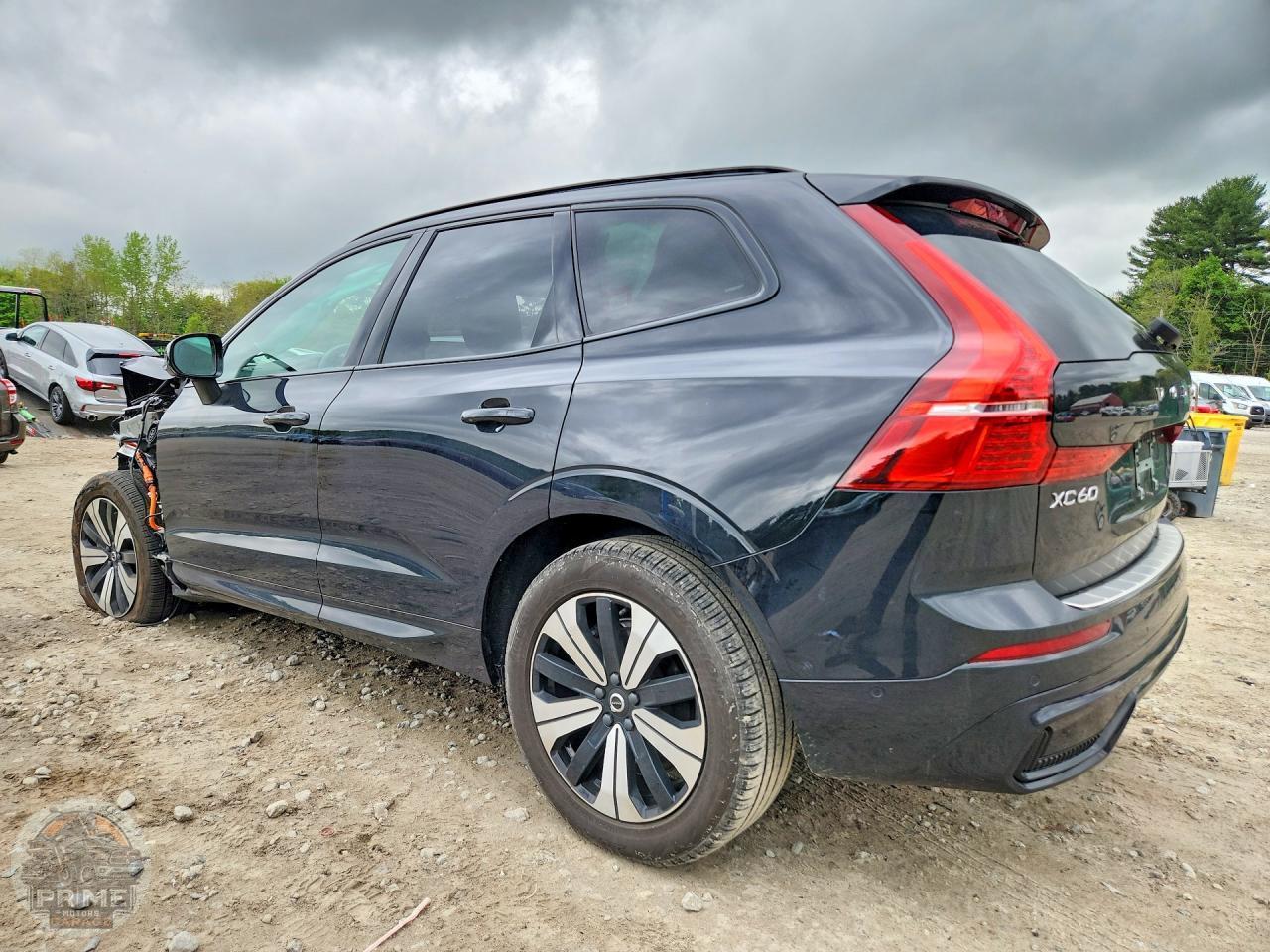 2025 VOLVO XC60 — фото 2