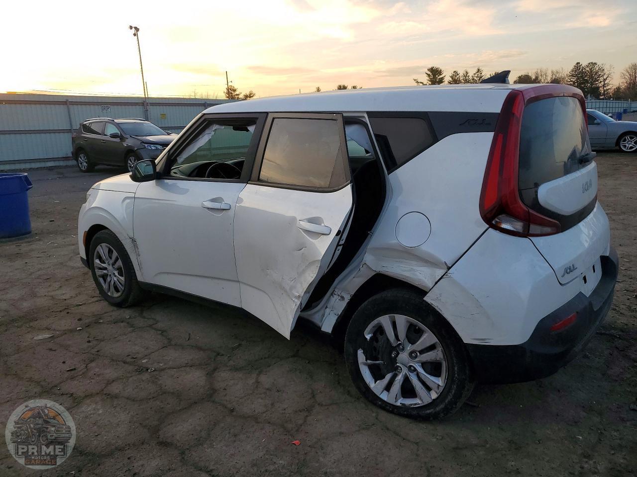 2022 KIA SOUL — фото 2