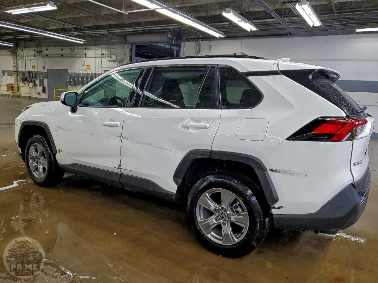 2025 TOYOTA RAV4 — фото 2