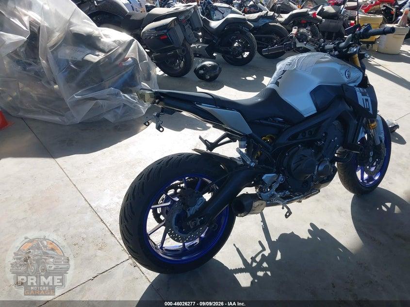 2015 YAMAHA FZ09 — фото 4