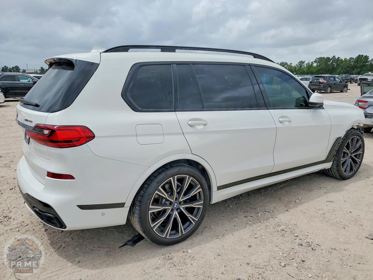 2021 BMW X7 — фото 3
