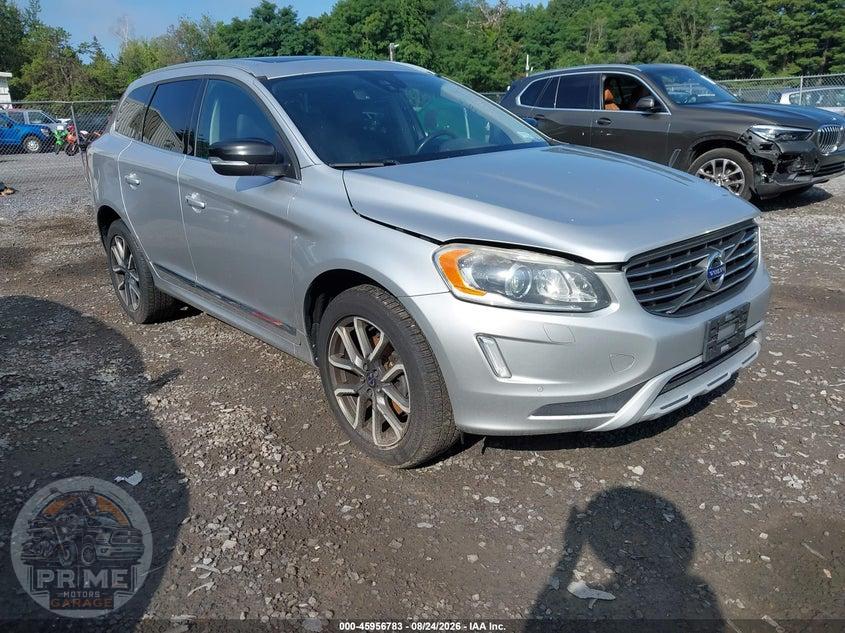 2017 VOLVO XC60 T6 DYNAMIC — фото 1